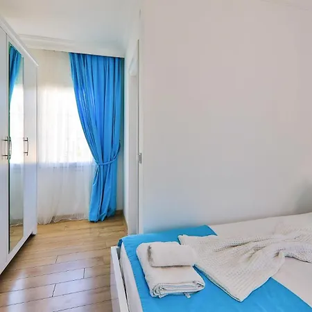 5 Bedroom - 6773 Villa *
